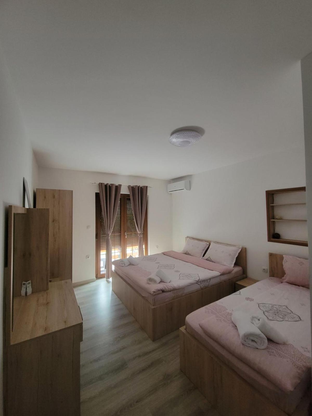 Eleon Motel Брезовица Екстериор снимка